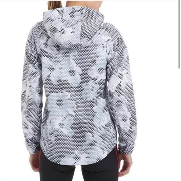 Nike Running Printed Distance Floral Light Jacket - Picture 3 of 14